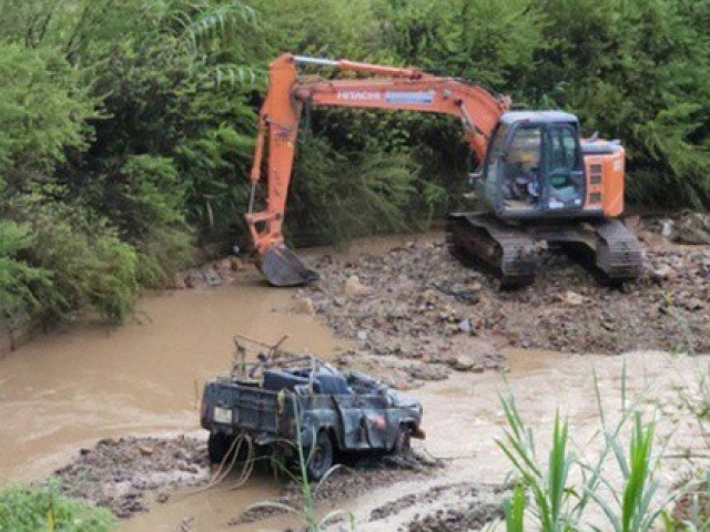 Tin tức trong ngày - Thủ tướng chỉ đạo khắc phục sự cố lật xe do lũ khiến 4 du khách nước ngoài tử vong tại Lâm Đồng