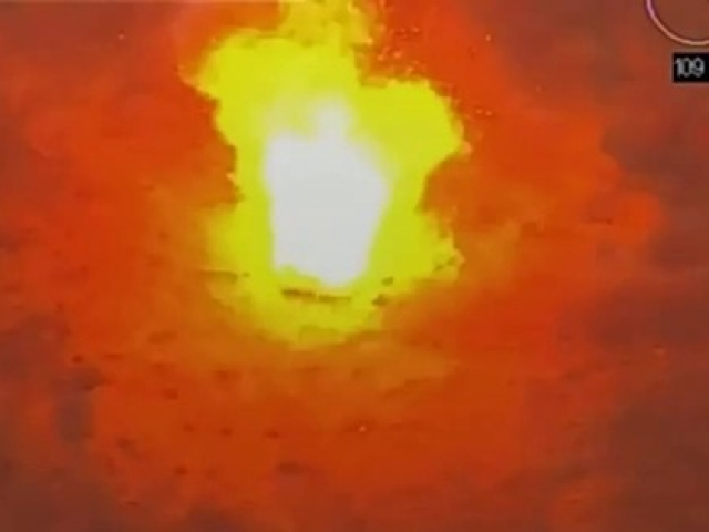 Media - Xe tăng Ukraine bốc cháy dữ dội sau cuộc tấn công chính xác của tên lửa Nga