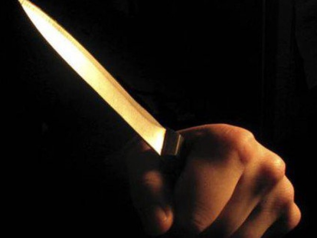 Pháp luật - Bị đòi tiền, đâm trọng thương người gọi điện nhắc nợ