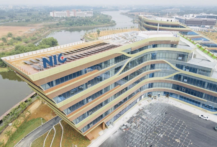 Với quy mô lớn, trang thiết bị tiên tiến cùng không gian làm việc, nghiên cứu và phát triển (R&amp;D) hiện đại và thân thiện, một trong những điểm nhấn của NIC Hòa Lạc là không gian kết nối, tạo điều kiện thuận lợi cho việc tổ chức các hoạt động đổi mới sáng tạo, hội thảo, diễn đàn và sự giao lưu kết nối giữa các doanh nghiệp, nhà nghiên cứu và chuyên gia trong và ngoài nước, đẩy mạnh các hoạt động R&amp;D, chuyển giao công nghệ…