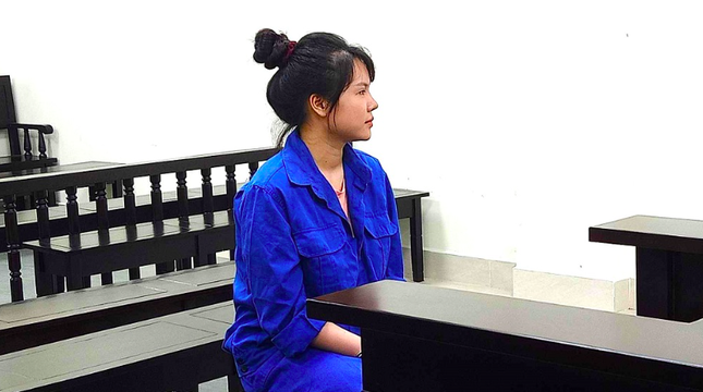 Bị cáo Cao Thị Hoa tại tòa.
