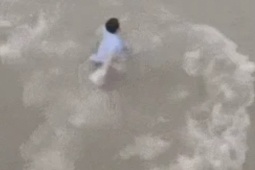 Người đàn ông thiệt mạng sau khi nhảy xuống sông cứu người, biết được sự thật 16 năm trước khiến ai cũng xót xa