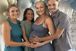 Bạn trẻ - Cuộc sống - Chuyện lạ đời: Vợ cũ giúp vợ mới chăm con sau khi sinh