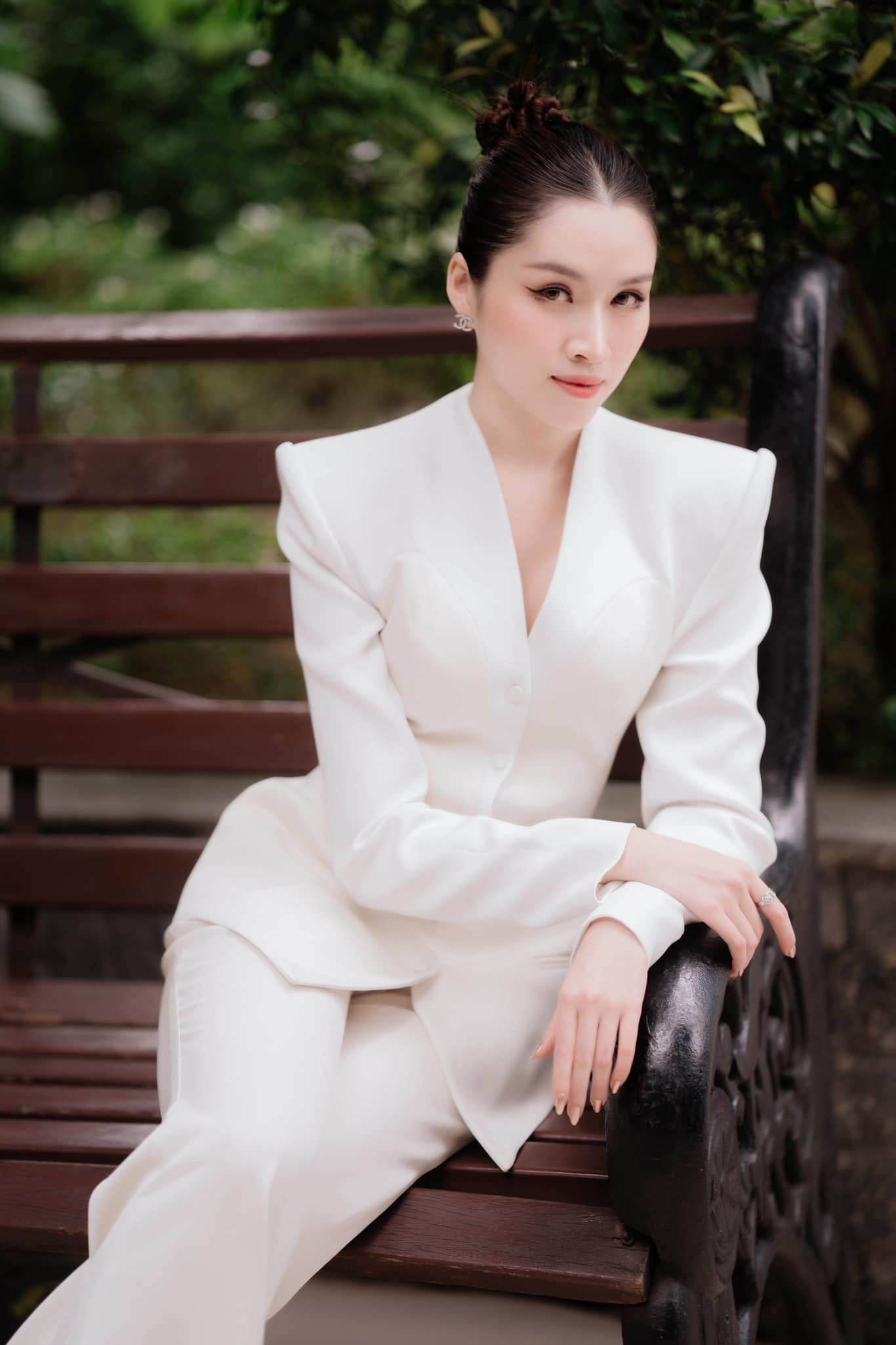 Liên tiếp phủ sóng ở loạt chương trình, sự kiện lớn, nàng MC đa tài hứa hẹn mang đến nguồn năng lượng mới cho Shopee Live