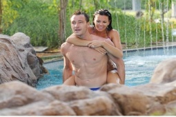 Đàn ông - "Thợ săn tình ái" làng bóng đá một thời giờ vẫn phong độ, có 1.700 tỷ nhờ đâu?