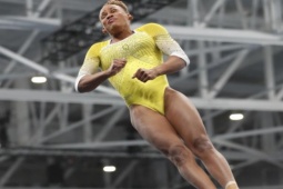 Thể thao - Người đẹp có "cú nhảy hoàn hảo nhất lịch sử", nâng tầm môn thể dục