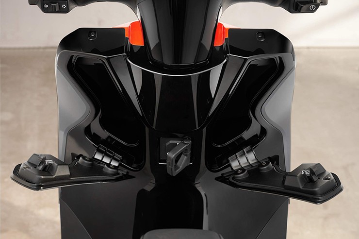 Mẫu xe tay ga điện Dat Bike vừa ra mắt có gì xứng đáng với 50 triệu đồng - 9