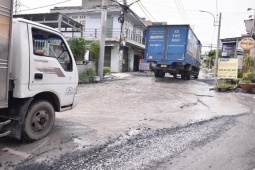 Tin tức trong ngày - Giải pháp xử lý tuyến đường ngập nửa năm chưa rút ở TPHCM