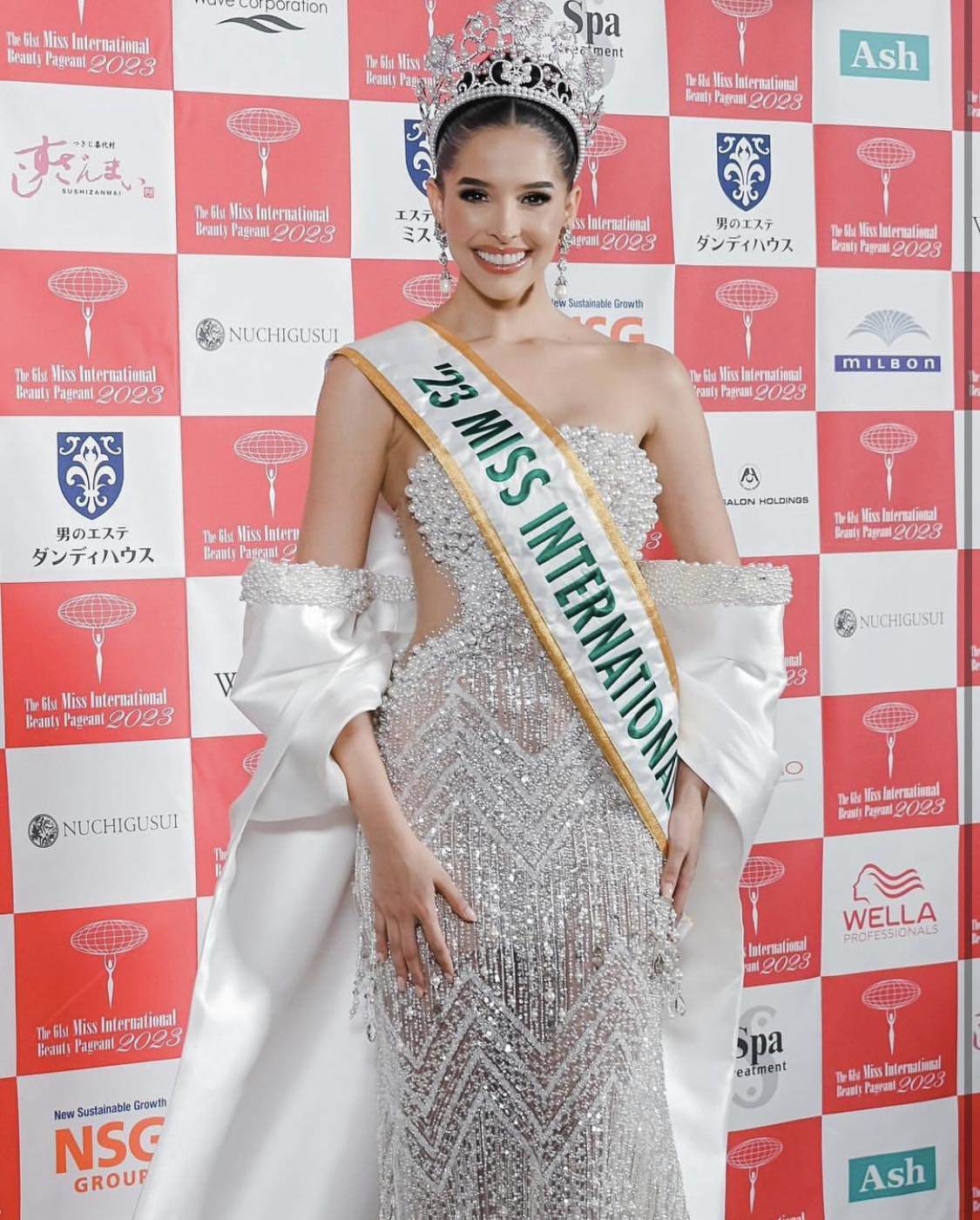 Vẻ đẹp như trong tranh của người đẹp Venezuela thứ 9 lên ngôi Hoa hậu Quốc tế 2023 - 1