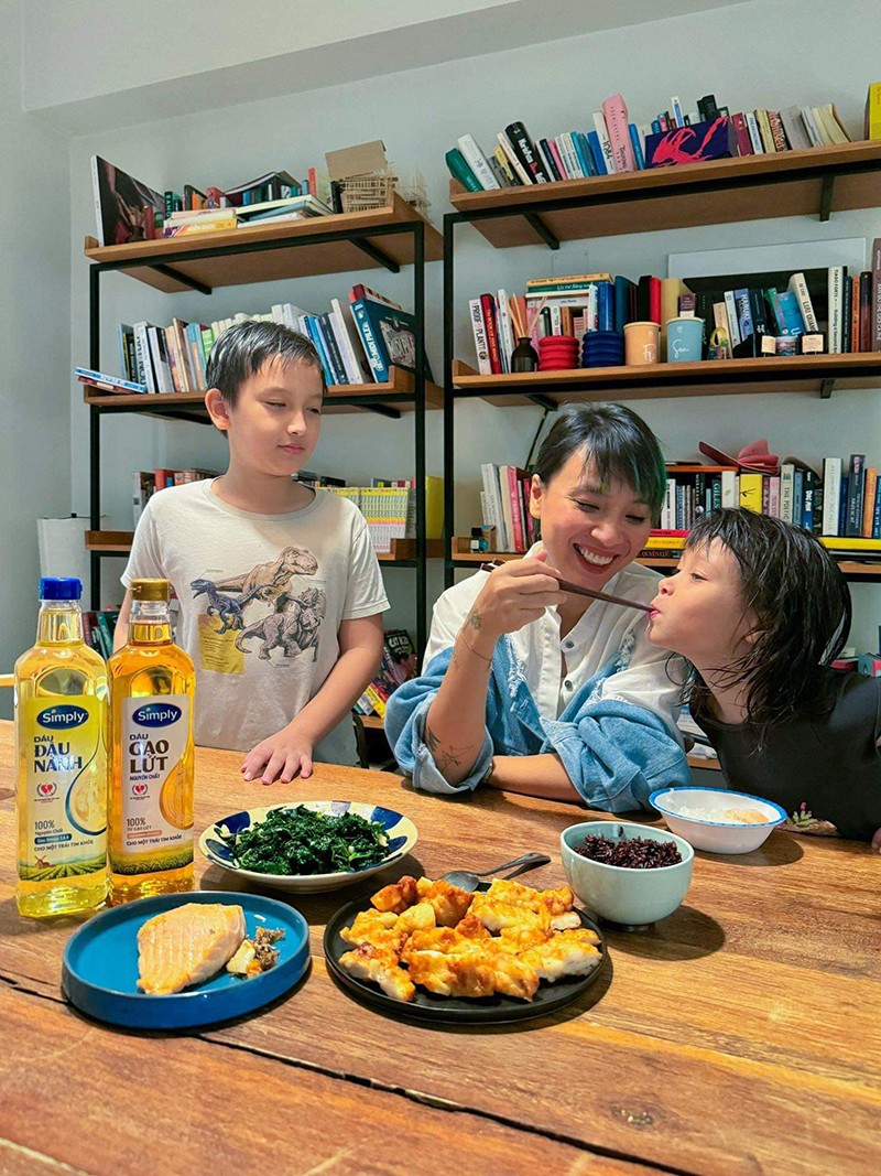 “Mong rằng mọi người, dù trong hoàn cảnh nào cũng luôn vững chí khỏe tim, để đưa ra được những lựa chọn đúng đắn” – MC Thuỳ Minh