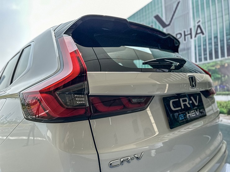 Chi tiết mẫu xe Honda CR-V e:HEV RS, có giá bán 1,259 tỷ đồng - 4