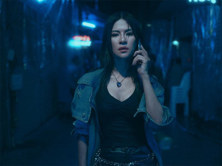 Album SII sẽ kể về mọi cung bậc cảm xúc của 1 cô gái si tình nhưng vẫn cố gắng dùng lí trí để vượt qua những tổn thương trong tình yêu.