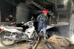 Tin tức trong ngày - Cứu nhiều người mắc kẹt trong ngôi nhà cháy ở Hải Phòng