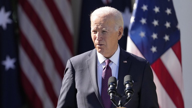 Tổng thống Mỹ Joe Biden phát biểu tại Nhà Trắng hôm 25/10.