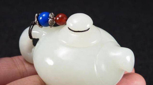 Chiếc ấm nhỏ không ngờ có giá trị gấp nhiều lần giá mua.