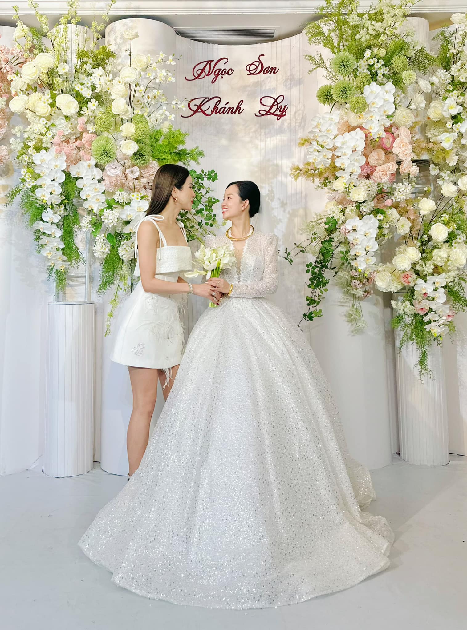 Diệp Lâm Anh đăng ảnh trong đám cưới của Ly Kute