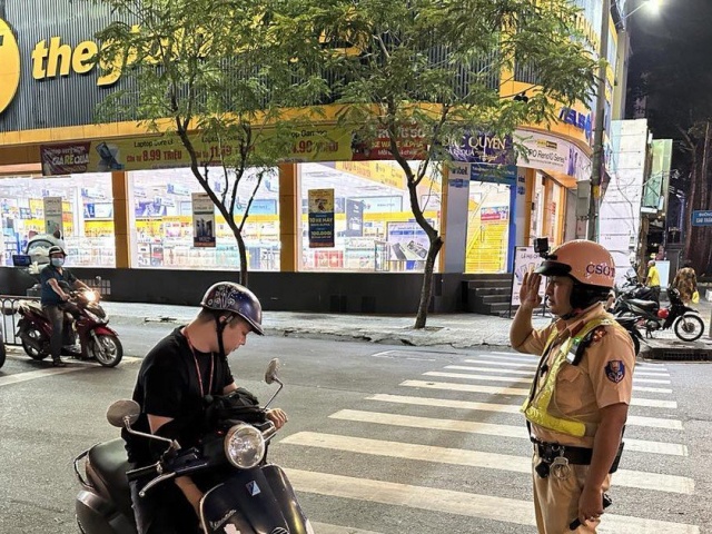 Thế giới xe - Trường hợp nào được CSGT miễn, giảm tiền phạt giao thông?