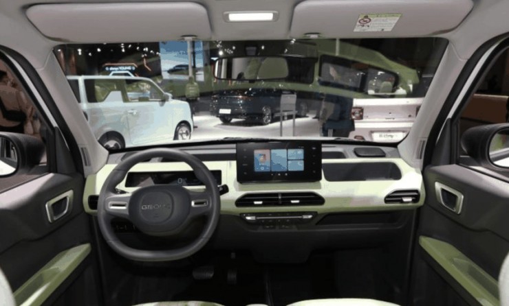 Mẫu xe cao cấp còn hỗ trợ sạc nhanh 22 kW, chỉ mất 30 phút để sạc từ 30% lên 80% và 68 phút để sạc đầy. Ảnh: Carnewschina.