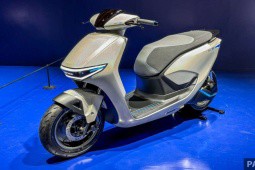 Honda giới thiệu SCe - xe máy điện mang bóng hình Spacy