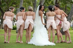 Tranh vui - Loạt ảnh cưới bất ổn khiến dân mạng phì cười