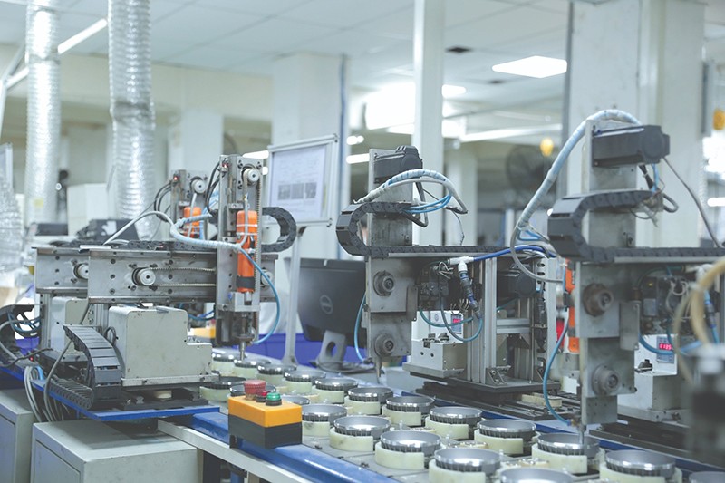 Dây chuyền sản xuất tự động đèn dowlight Rạng Đông