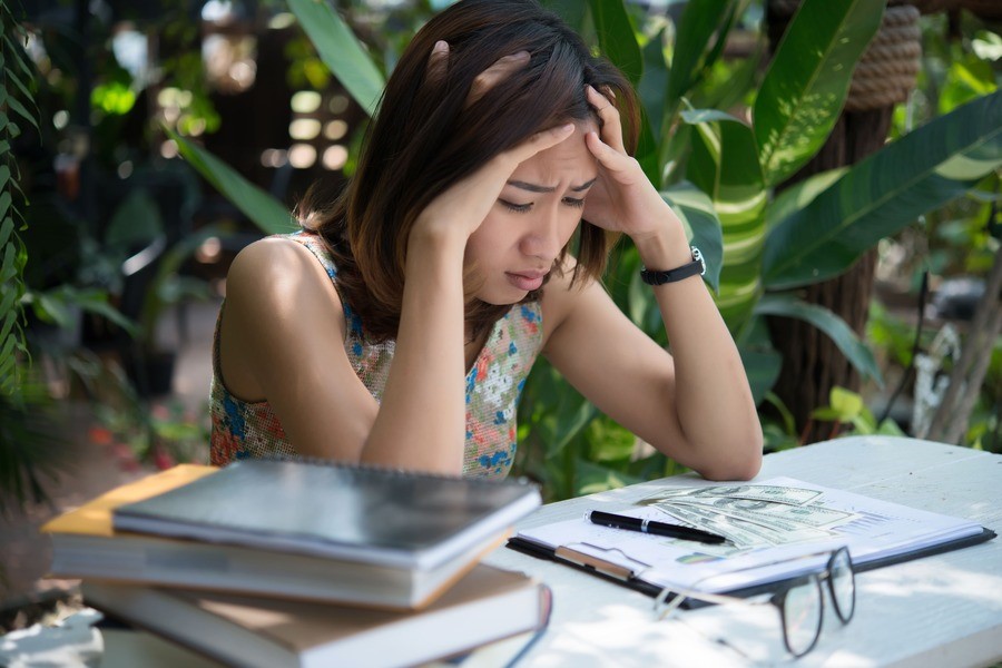 GenZ rơi vào tình trạng rối loạn tâm lý để đáp ứng kỳ vọng của xã hội (Ảnh KingSport)