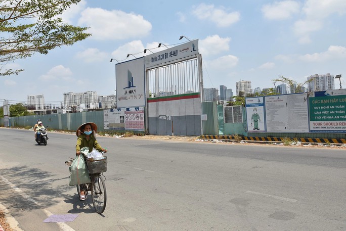 Thị trường bất động sản khó khăn khiến nhiều dự án bị đình trệ. Ảnh: Tấn Thạnh