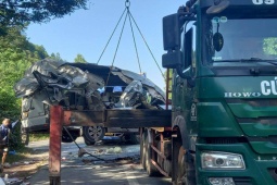 Tin tức trong ngày - "Lý lịch” xe khách 16 chỗ tông liên hoàn khiến 5 người tử vong