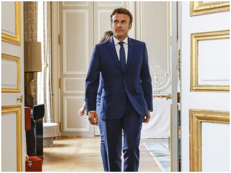 Tổng thống Pháp lịch lãm và phong độ.