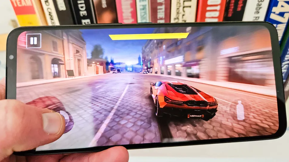 Asus ROG Phone 7 Ultimate.