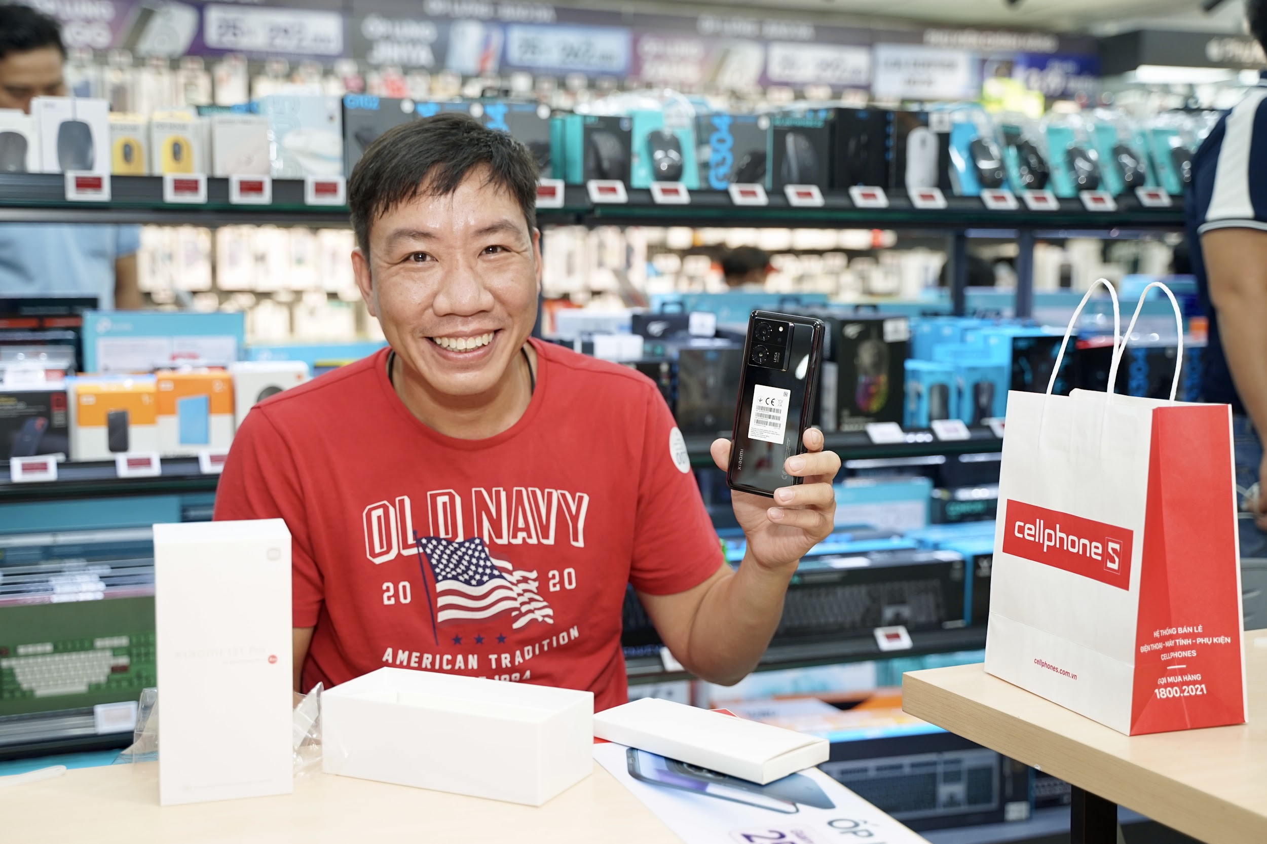Smartphone cấu hình mạnh, trang bị camera Leica gây sốt với giá chỉ 12 triệu - 2
