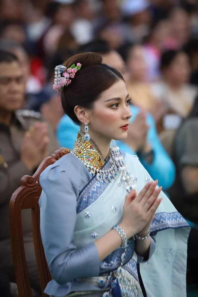 "Gái ngành xinh nhất Thái Lan" đẹp tựa tiên giáng trần khiến hàng trăm người khó rời mắt - 3