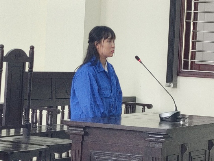 Bị cáo Nguyễn Thị Chúc tại phiên tòa xét xử. Ảnh: HD