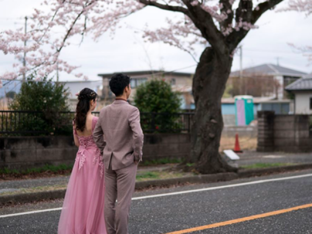 Nhật Bản: Con ế dài, bố mẹ già bận rộn hẹn hò thay