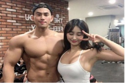 Đàn ông - Chàng kém nàng 8 tuổi vẫn hạ gục được mỹ nhân, nhìn body của cặp đôi mà choáng váng