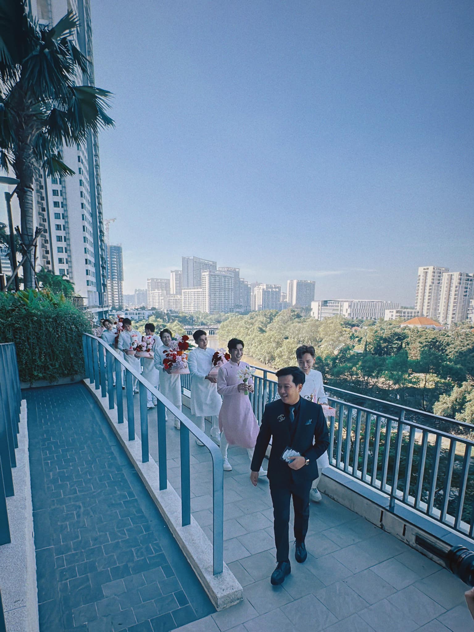 Lễ tân hôn Puka - Gin Tuấn Kiệt: Sính lễ kim cương 2 tỷ đồng, dàn sao đình đám hội tụ - 5