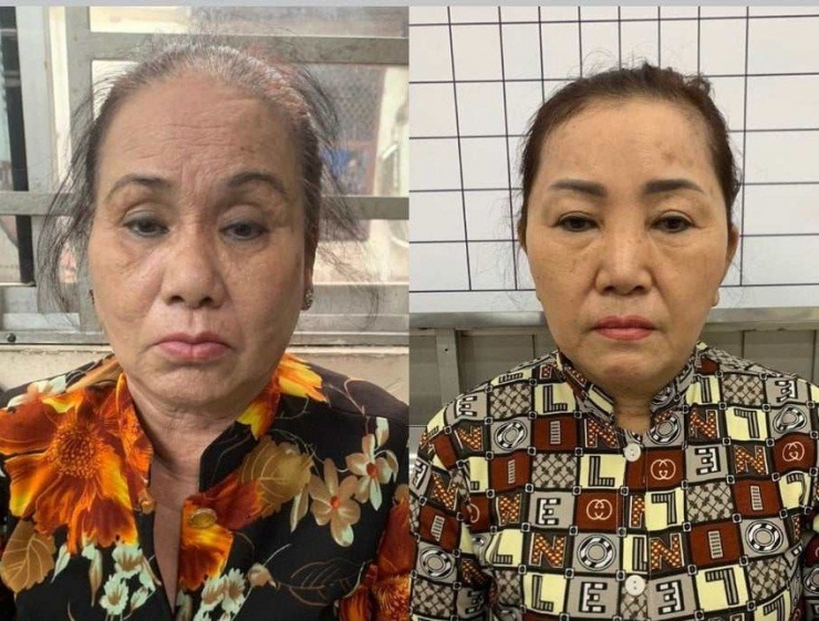 Hà và Hoa bị công an bắt giữ. Ảnh: TS