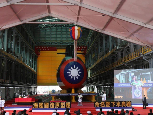 Đài Loan hạ thủy tàu ngầm nội địa đầu tiên