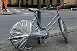 Tranh vui - Khi con người sử dụng băng keo một cách cực "vô tri"