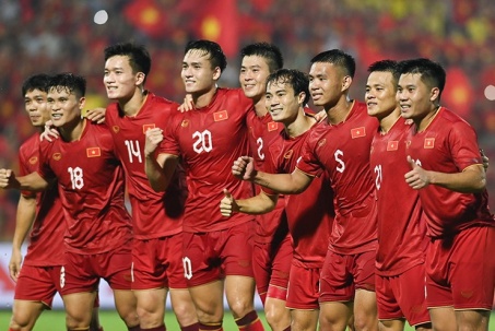 Nóng ĐT Việt Nam chốt danh sách đá vòng loại World Cup: Quang Hải - Văn Hậu vắng mặt