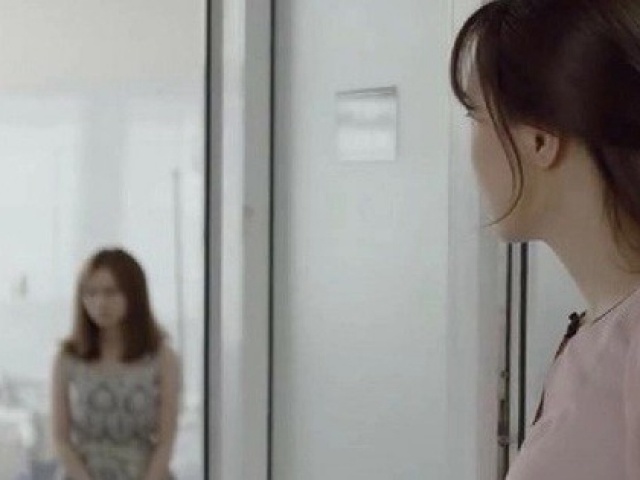 Bạn trẻ - Cuộc sống - Bất ngờ lên thăm chồng, vợ sốc nặng bỏ chạy khi chứng kiến cảnh tượng trong nhà