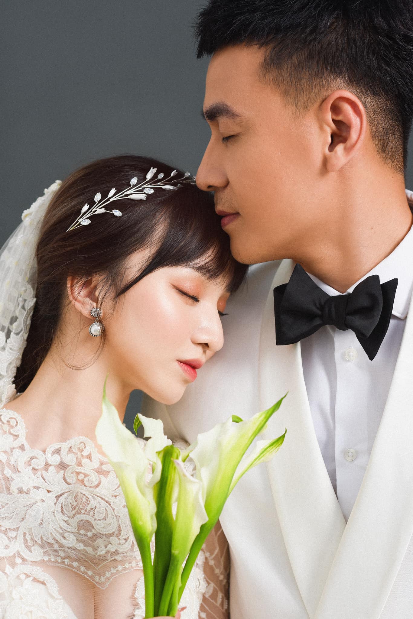 Nam diễn viên Ngọc Thuận từng gây chú ý khi thông báo kết hôn với bà xã kém 17 tuổi vào tháng 12/2022.