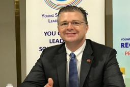 Thị trường - Tiêu dùng - Loại quả quê bán đầy ở chợ của Việt Nam được Đại sứ Mỹ khen "ngon nhất thế giới"