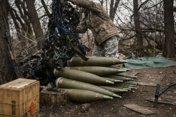 Thế giới - Mỹ hỗ trợ 425 triệu USD giá trị vũ khí, Đức cung cấp 25 xe tăng Leopard cho Ukraine