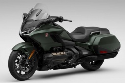 Thế giới xe - Ra mắt 2024 Honda Gold Wing màu xanh chống đạn, giá hơn 600 triệu đồng