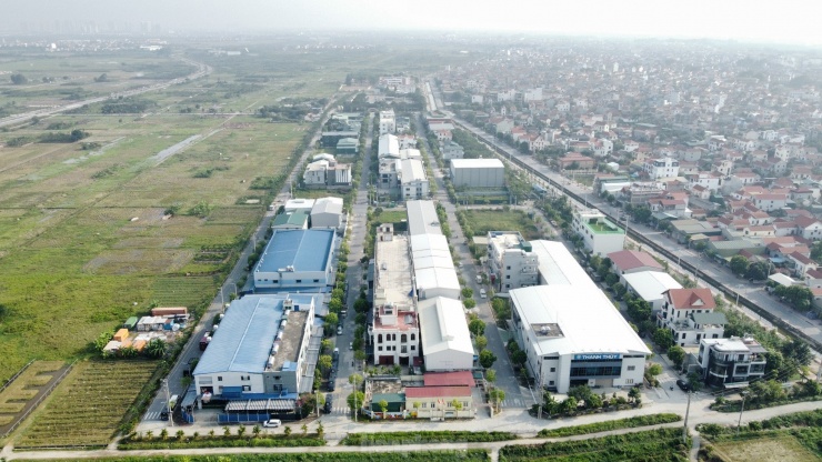 Cụm công nghiệp làng nghề Dương Liễu do Công ty CP Tập đoàn Minh Dương làm chủ đầu tư được thành lập theo quyết định số 16 năm 2012 của UBND TP Hà Nội với quy mô 12,05ha, tổng mức đầu tư hạ tầng kỹ thuật 260 tỷ đồng.