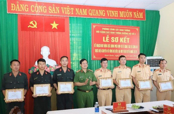 Công an tỉnh Đồng Nai khen thưởng các đơn vị