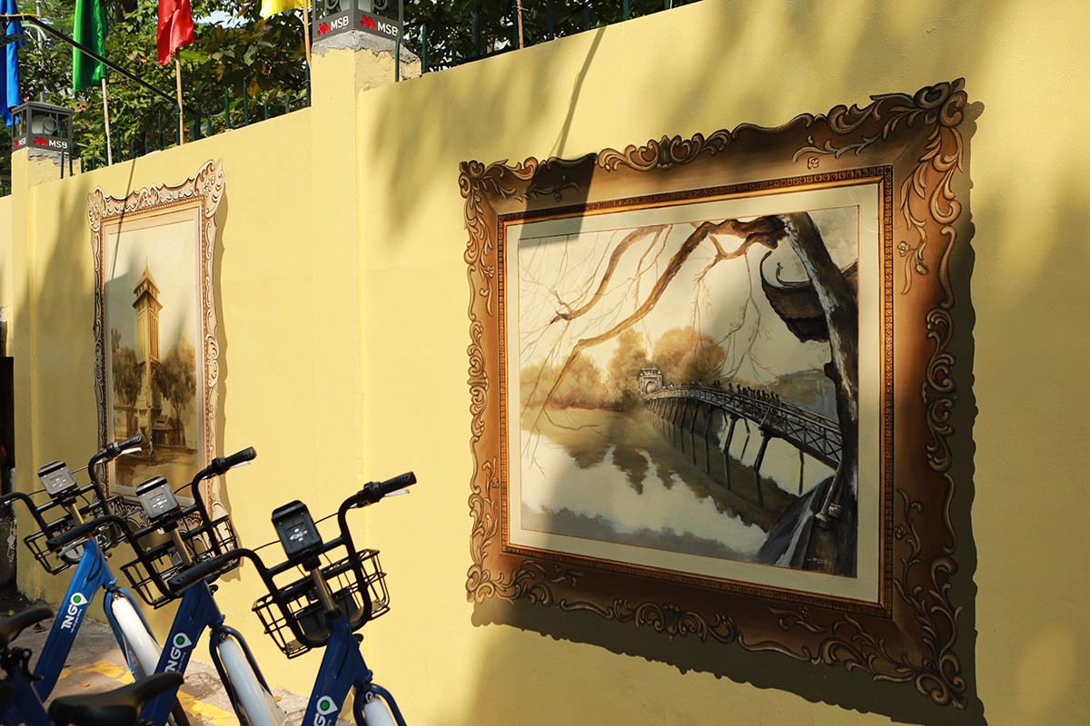 Hình ảnh cầu Thê Húc dẫn sang đền Ngọc Sơn