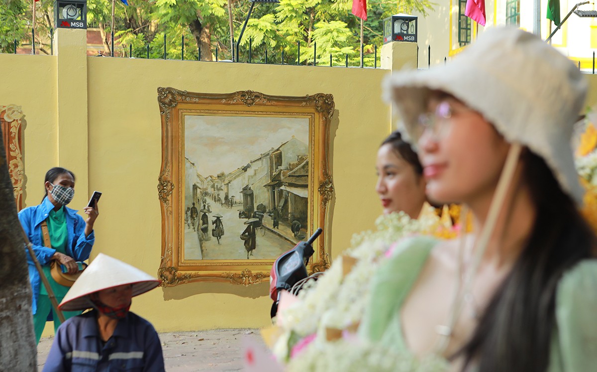 Dự án không chỉ tạo nên vẻ đẹp mới lạ cho con phố mà còn trở thành điểm nhấn truyền tải những thông điệp mang giá trị tinh thần, tính nhân văn cao đẹp. Số 30 Phan Đình Phùng hứa hẹn sẽ là điểm đến lý tưởng cho người dân muốn sống dậy ký ức một thời đã qua, các bạn trẻ chụp ảnh kỷ niệm cũng như những du khách dừng chân tham quan.