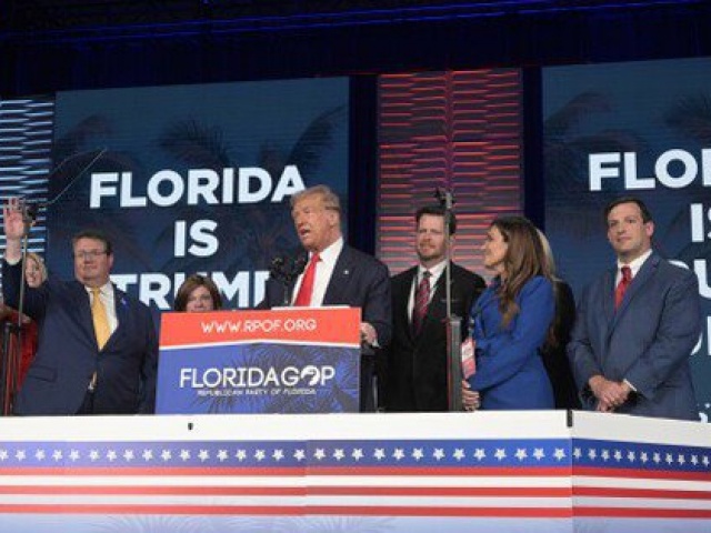 Thế giới - Ông Donald Trump “thị uy sức mạnh”